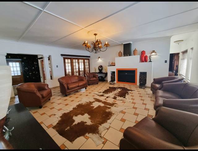 5 BEDROOM HOUSE FOR SALE IN ARCON PARK